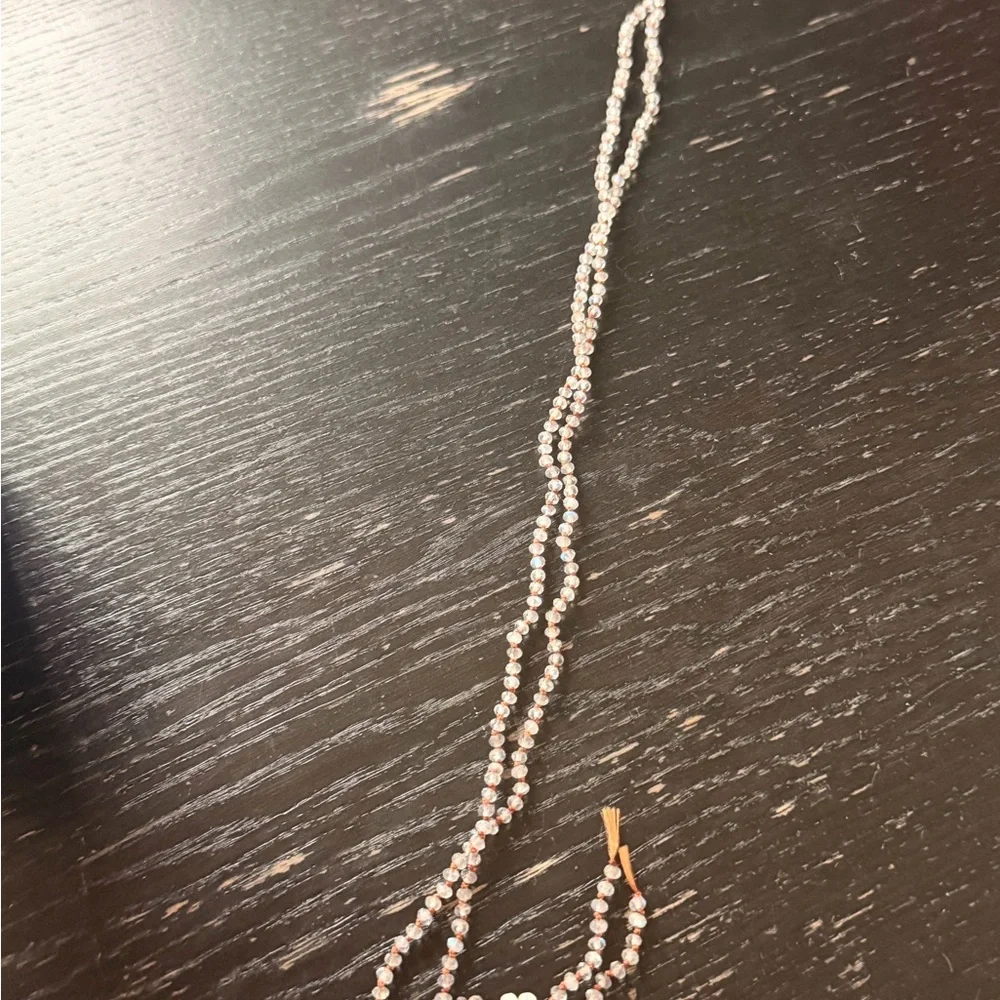 Elegant Pink Beaded Necklace with Flower Pendant - Picture 3 of 5